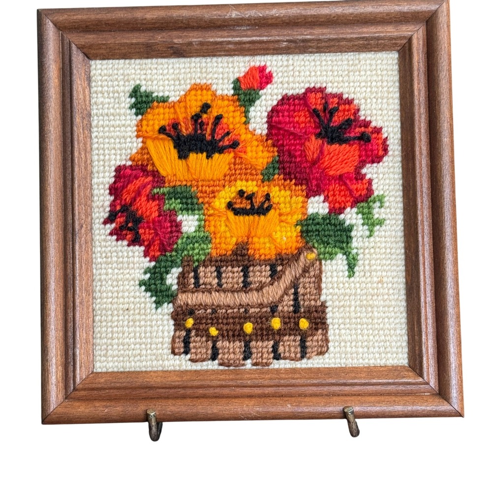 Vintage Framed Needlepoint Wall Art Poppy Floral Basket Embroidery‎ 6x6